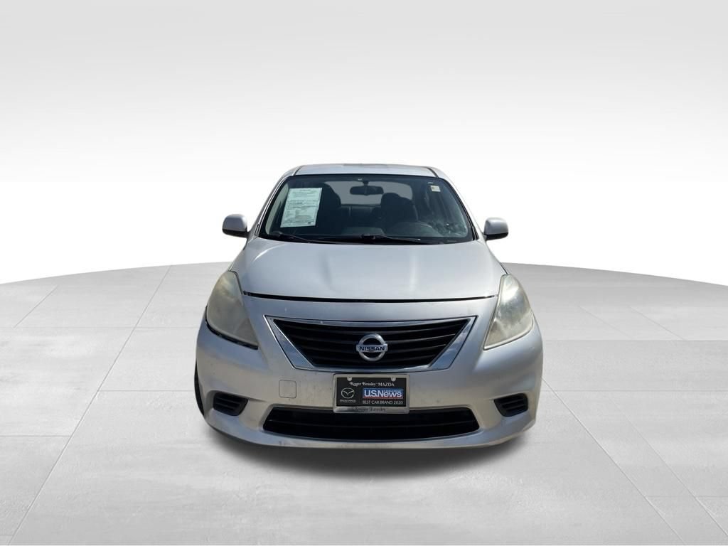 Used 2014 Nissan Versa SV w/ Convenience Package FWD image 2