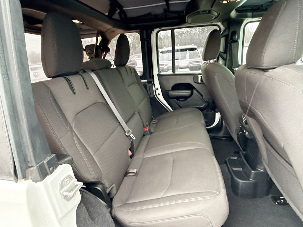Used 2023 Jeep Wrangler Unlimited w/ Cold Weather Group image 31