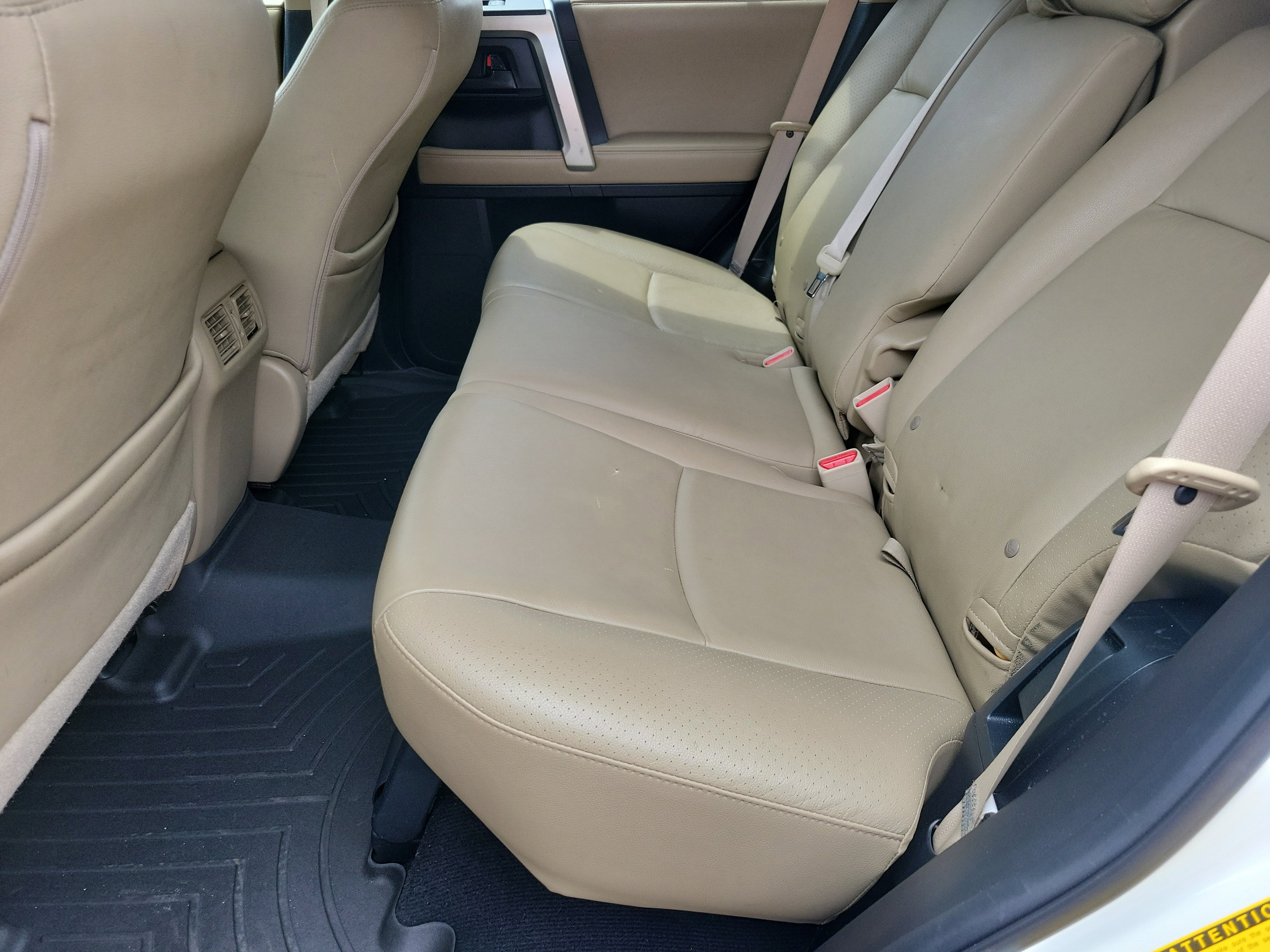 Used 2013 Toyota 4Runner SR5 AWD/4WD image 8