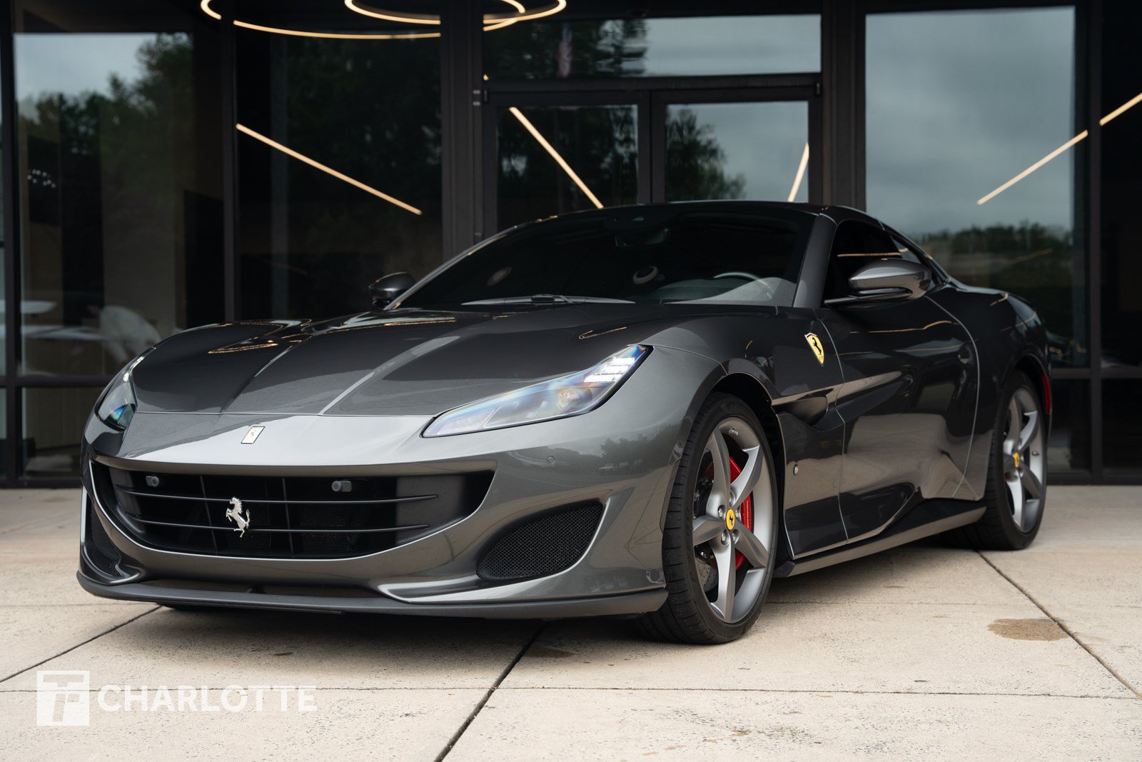 Used 2020 Ferrari Portofino RWD image 7