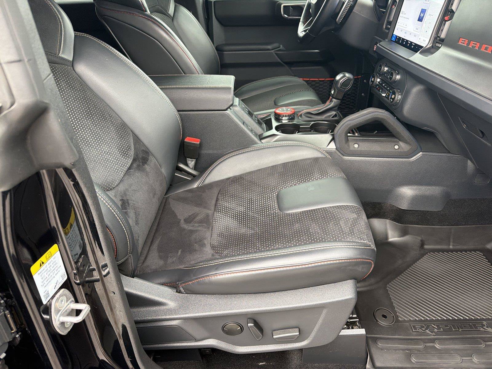 Used 2025 Ford Bronco Raptor AWD/4WD image 12