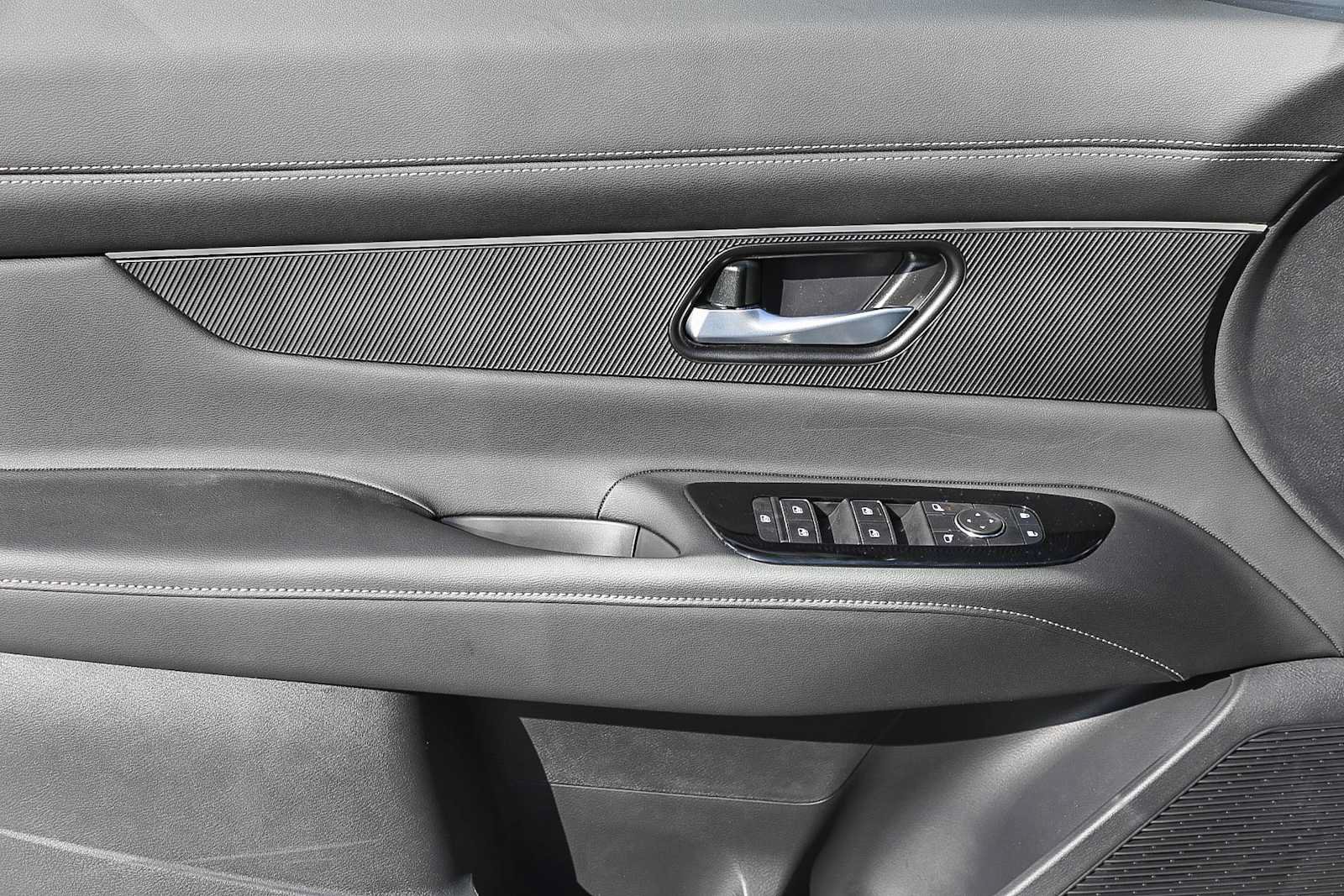 New 2025 Nissan Murano SV FWD image 23