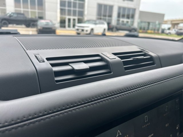 Used 2024 Land Rover Defender 110 S image 24