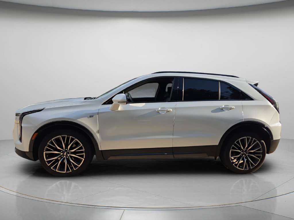 Used 2024 Cadillac XT4 Sport FWD image 3