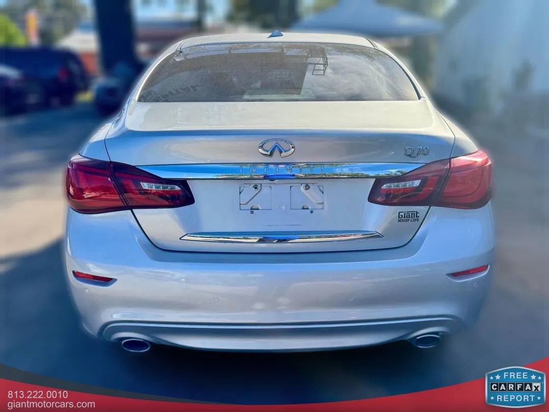 Used 2018 INFINITI Q70 Luxe image 6