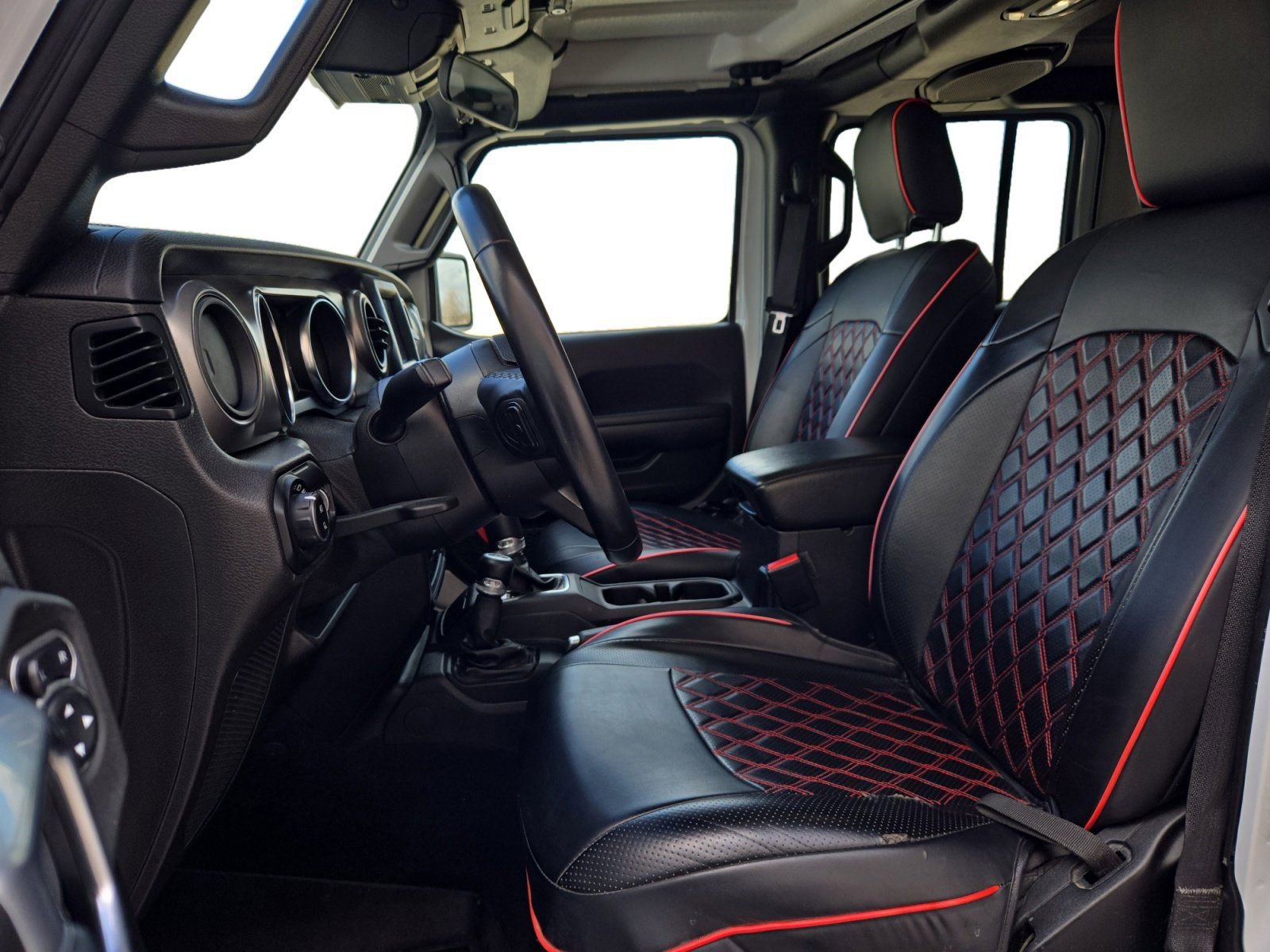 Used 2021 Jeep Gladiator Sport image 9