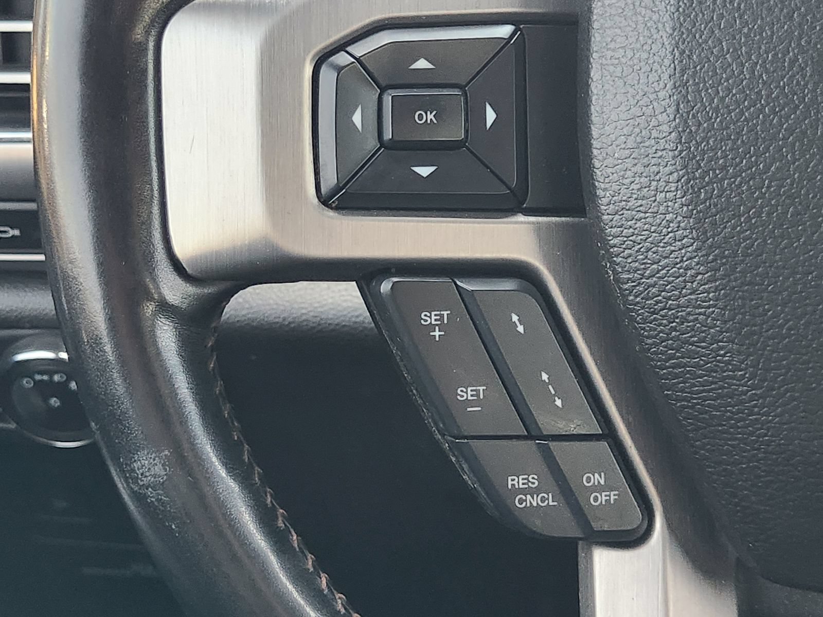 Used 2020 Ford F450 Platinum w/ FX4 Off-Road Package AWD/4WD image 30