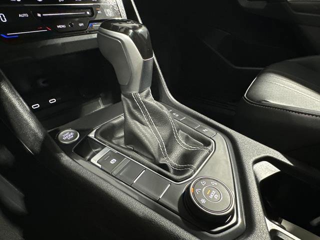 Certified 2024 Volkswagen Tiguan SE R-Line image 27