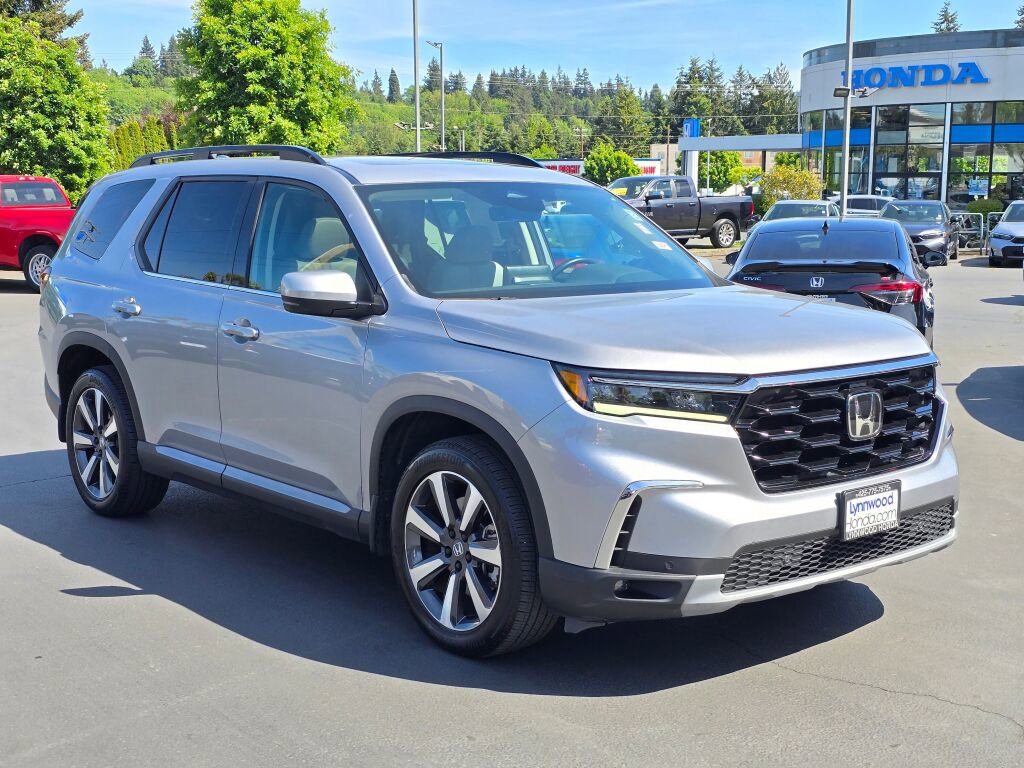 Certified 2023 Honda Pilot Touring image 11