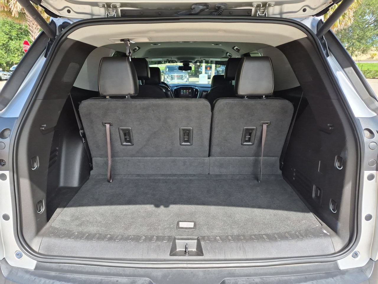 Used 2019 Chevrolet Traverse RS FWD image 22