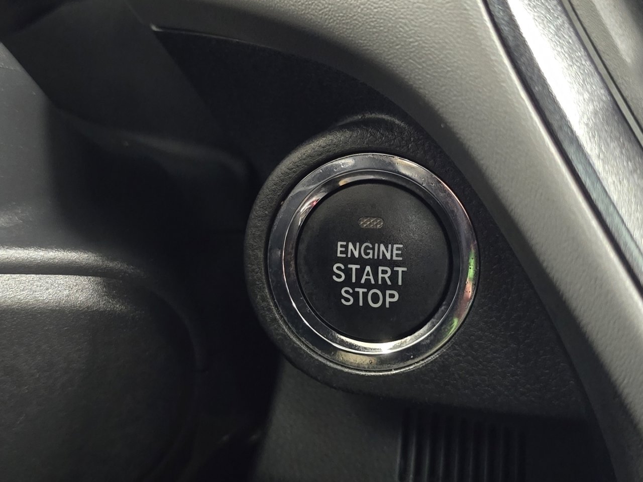 Used 2024 Subaru Crosstrek 2.5i Sport AWD/4WD image 30