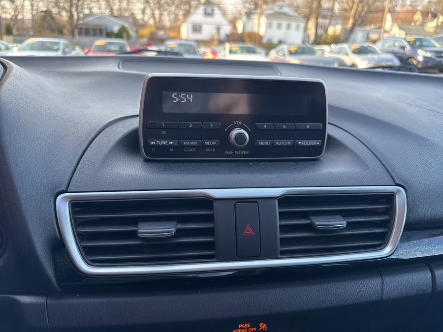 Used 2014 MAZDA MAZDA3 i Touring image 18