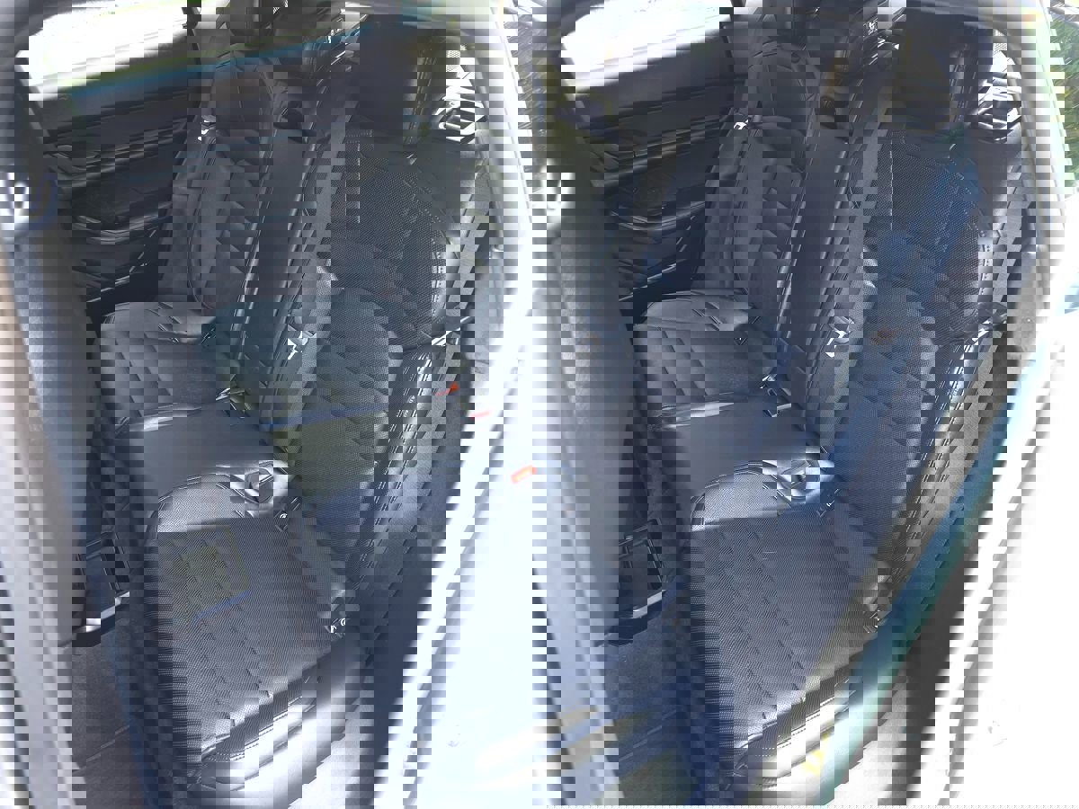 Used 2023 Porsche Taycan image 16