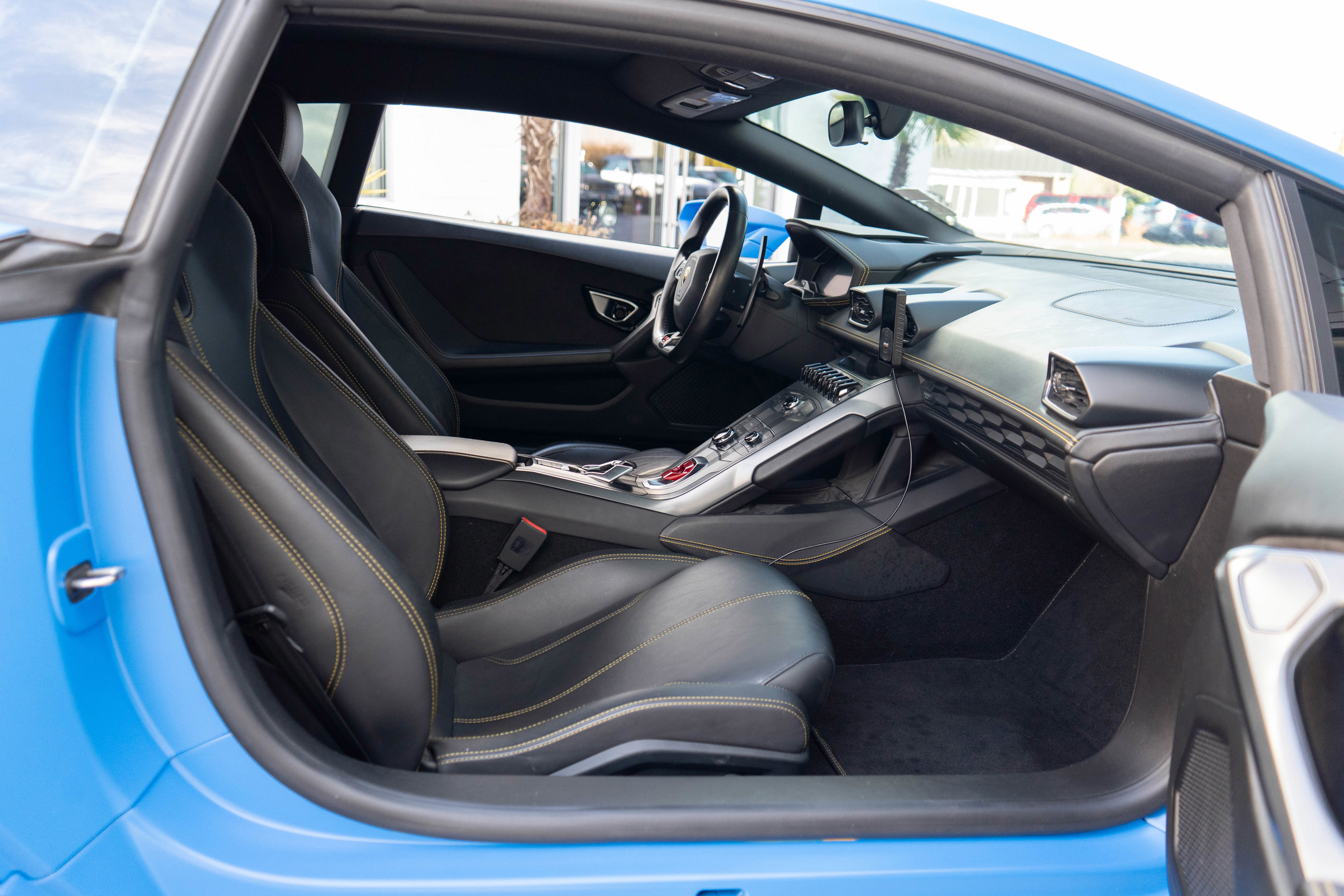Used 2016 Lamborghini Huracan LP 580-2 RWD image 31