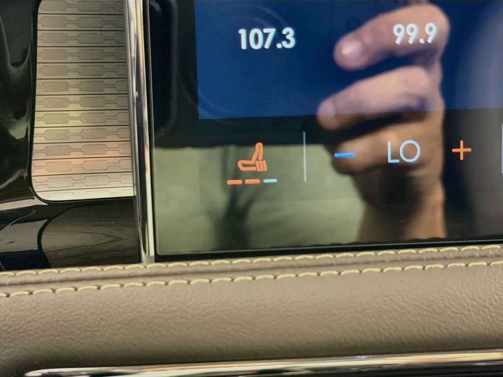 Certified 2025 Lincoln Corsair FWD image 20