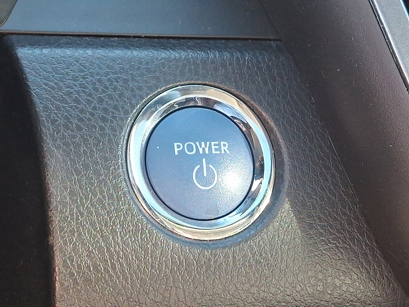 Certified 2021 Toyota Camry XLE w/ Navigation Upgrade Package image 23