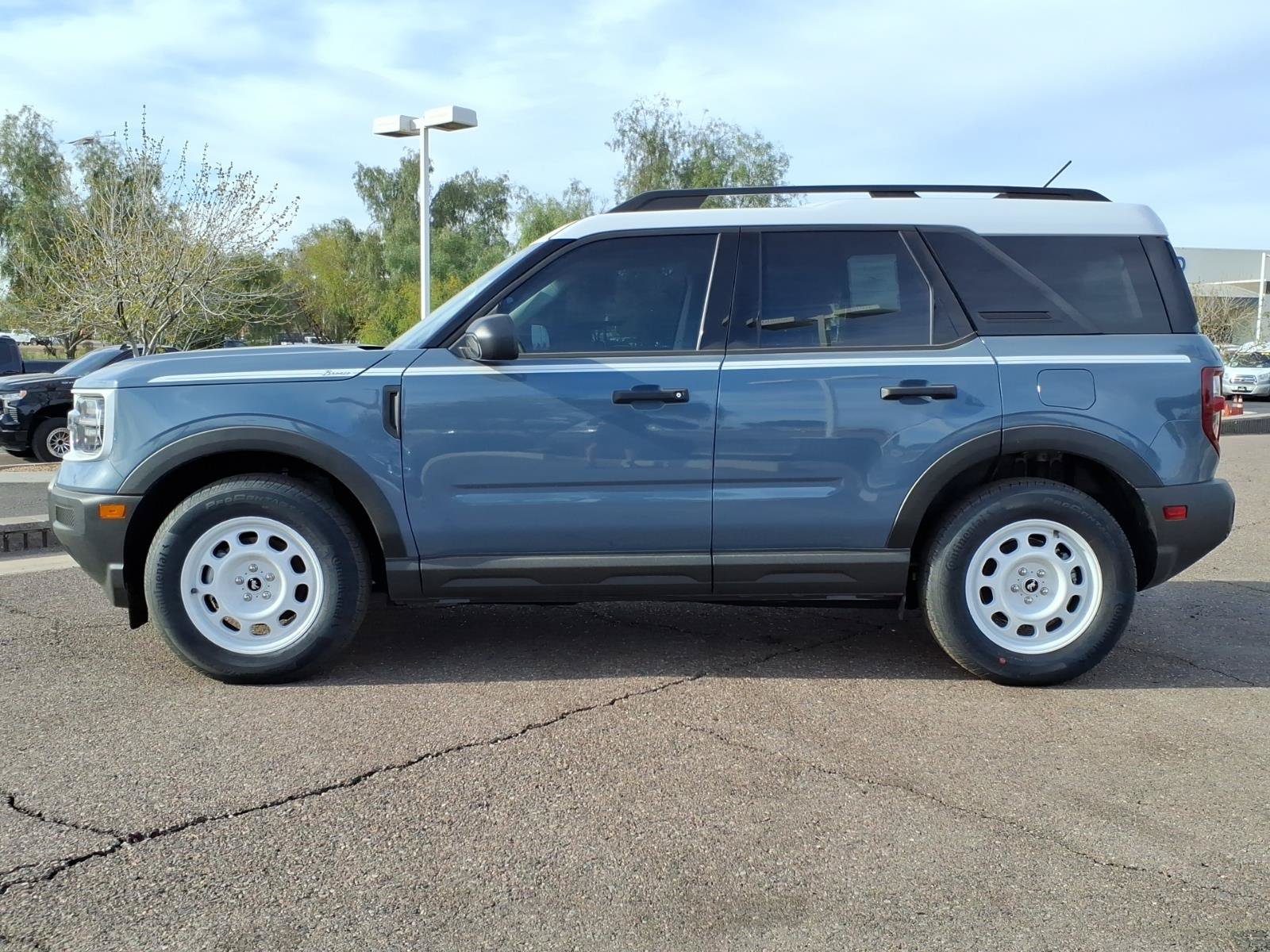 New 2025 Ford Bronco Sport Heritage w/ Convenience Package AWD/4WD image 2