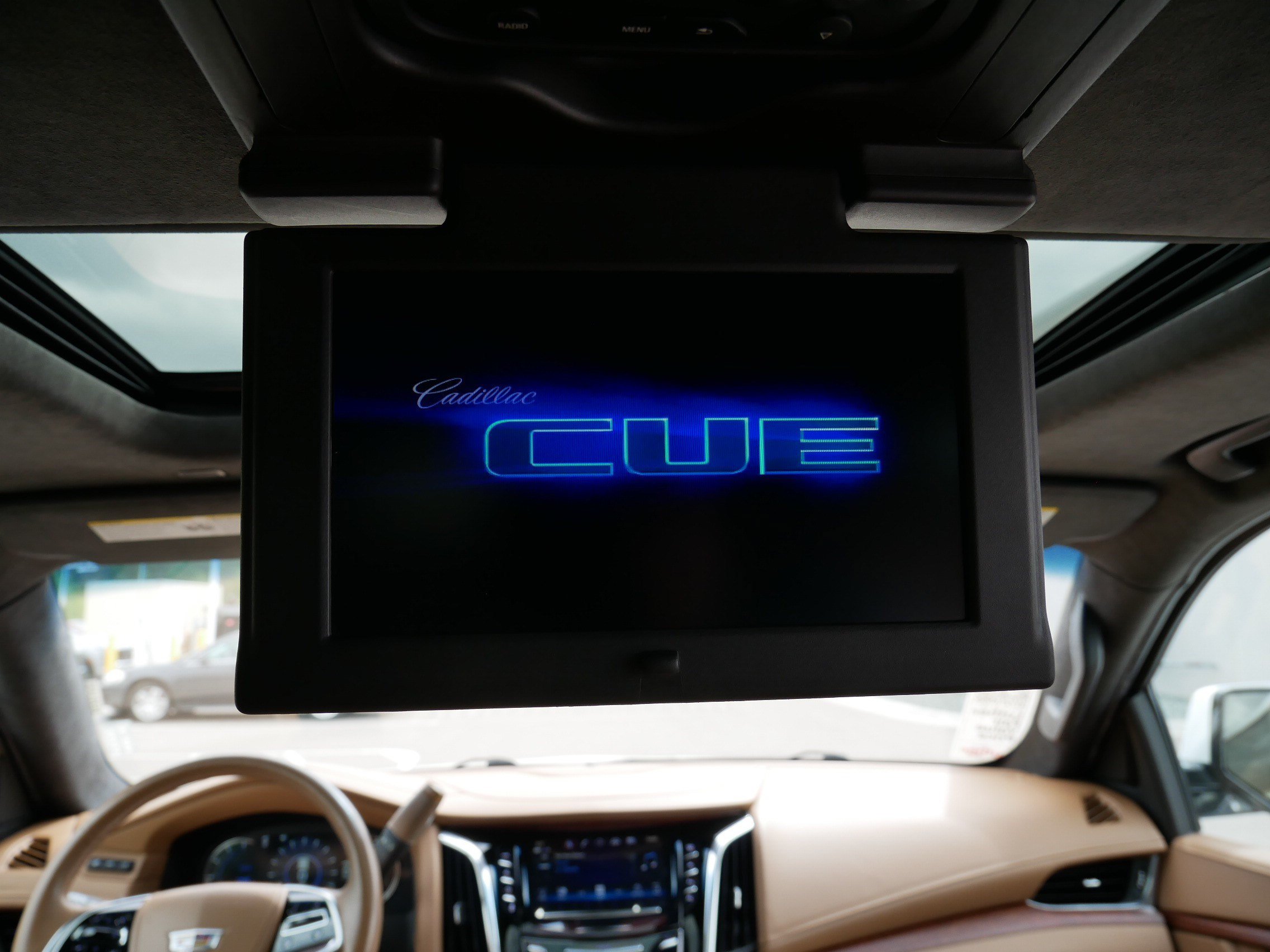 Used 2017 Cadillac Escalade Platinum AWD/4WD image 12