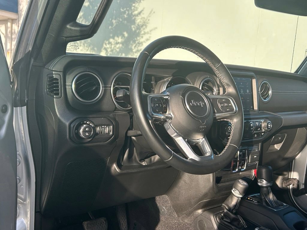 Used 2022 Jeep Gladiator Overland w/ Popular Equipment Package AWD/4WD image 32
