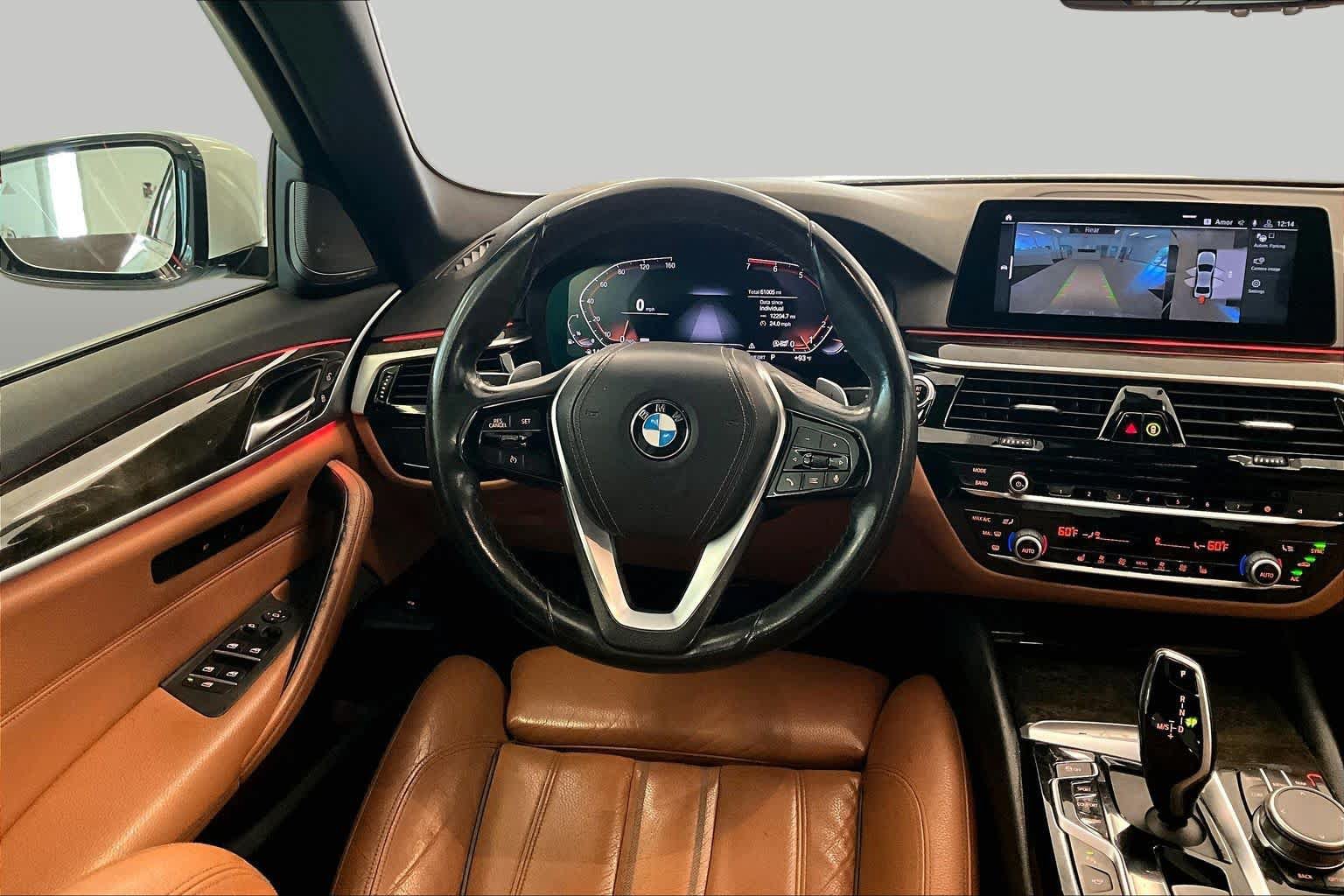 Used 2020 BMW 530i w/ Premium Package RWD image 15