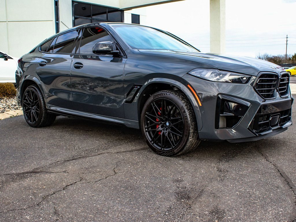 Used 2025 BMW X6 M Competition w/ Executive Package image 3