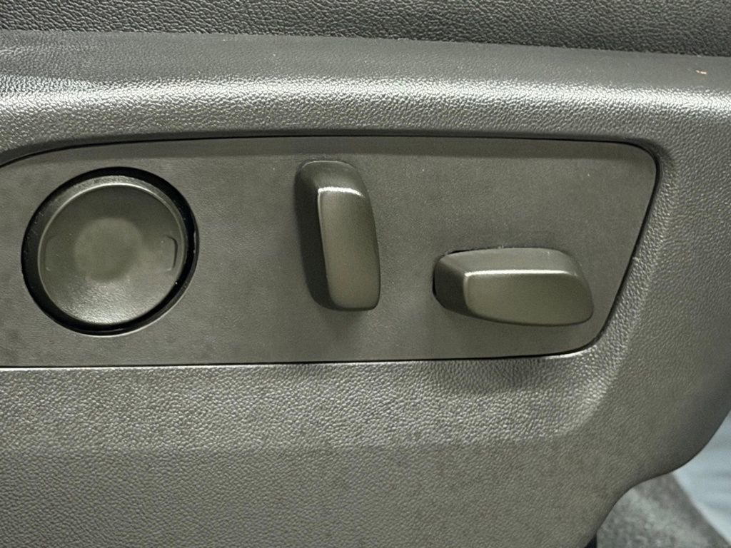 Certified 2023 GMC Sierra 1500 AT4 image 39