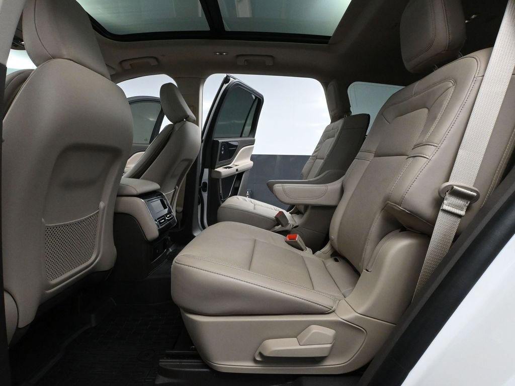 Used 2023 Lincoln Aviator Reserve image 42
