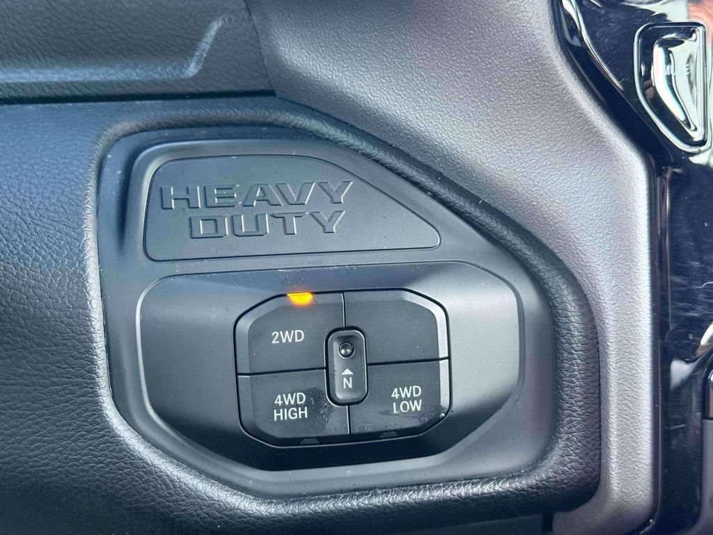 Used 2025 RAM 2500 Big Horn AWD/4WD image 21