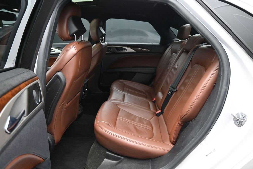 Used 2019 Lincoln MKZ Reserve FWD image 24