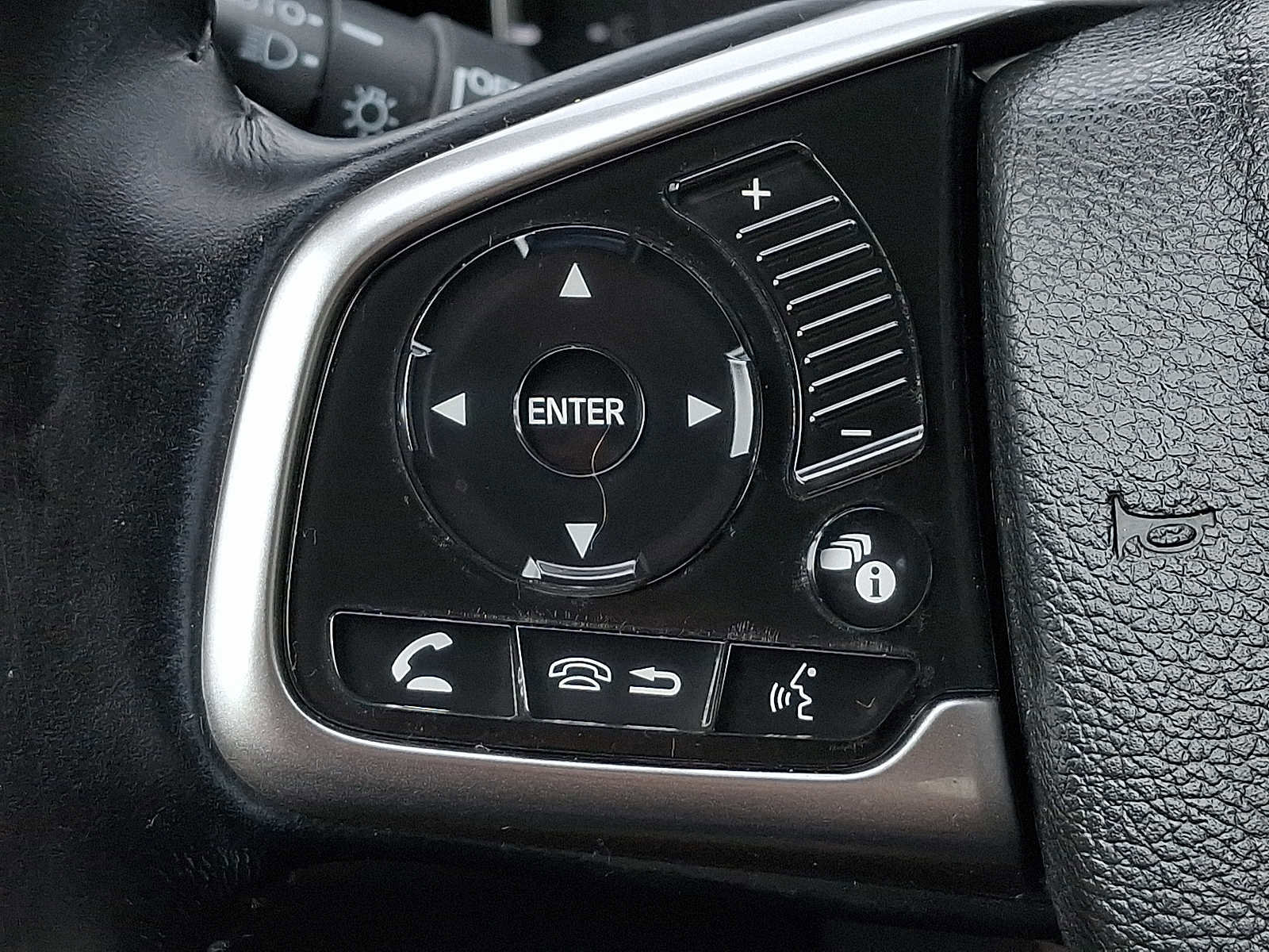 Used 2018 Honda CR-V EX-L image 16