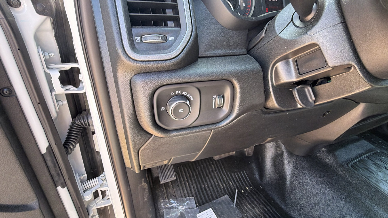 New 2026 RAM 4500 Tradesman w/ Chrome Appearance Group AWD/4WD image 23