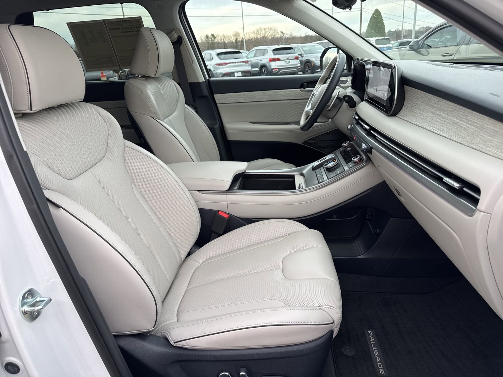 Used 2025 Hyundai Palisade Calligraphy image 40