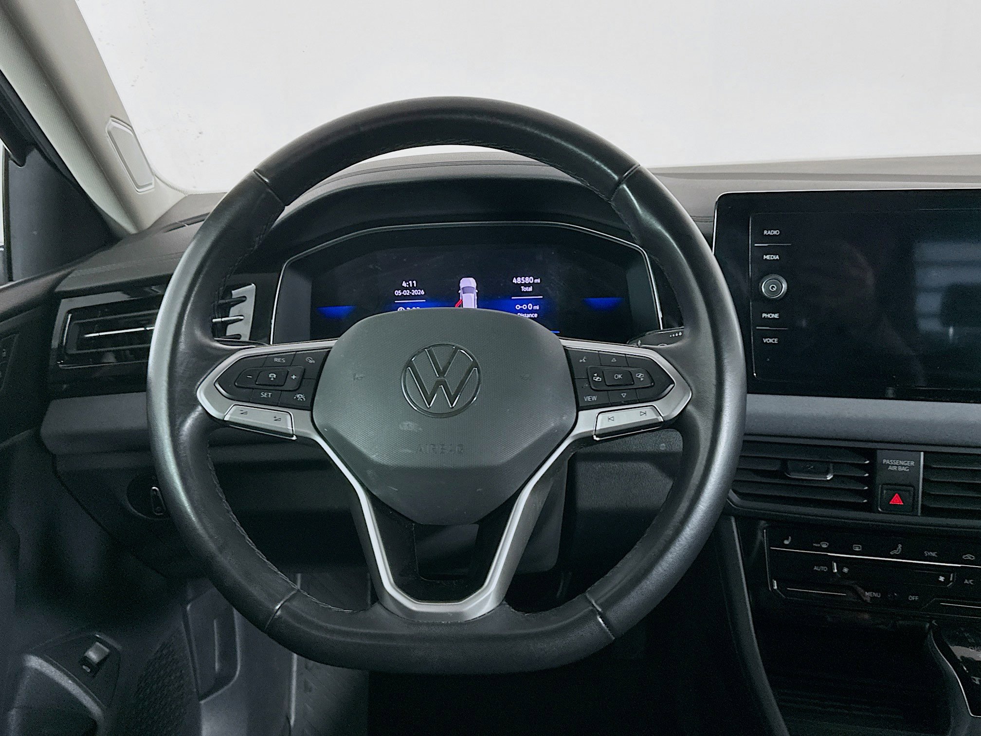 Used 2025 Volkswagen Jetta SE FWD image 18