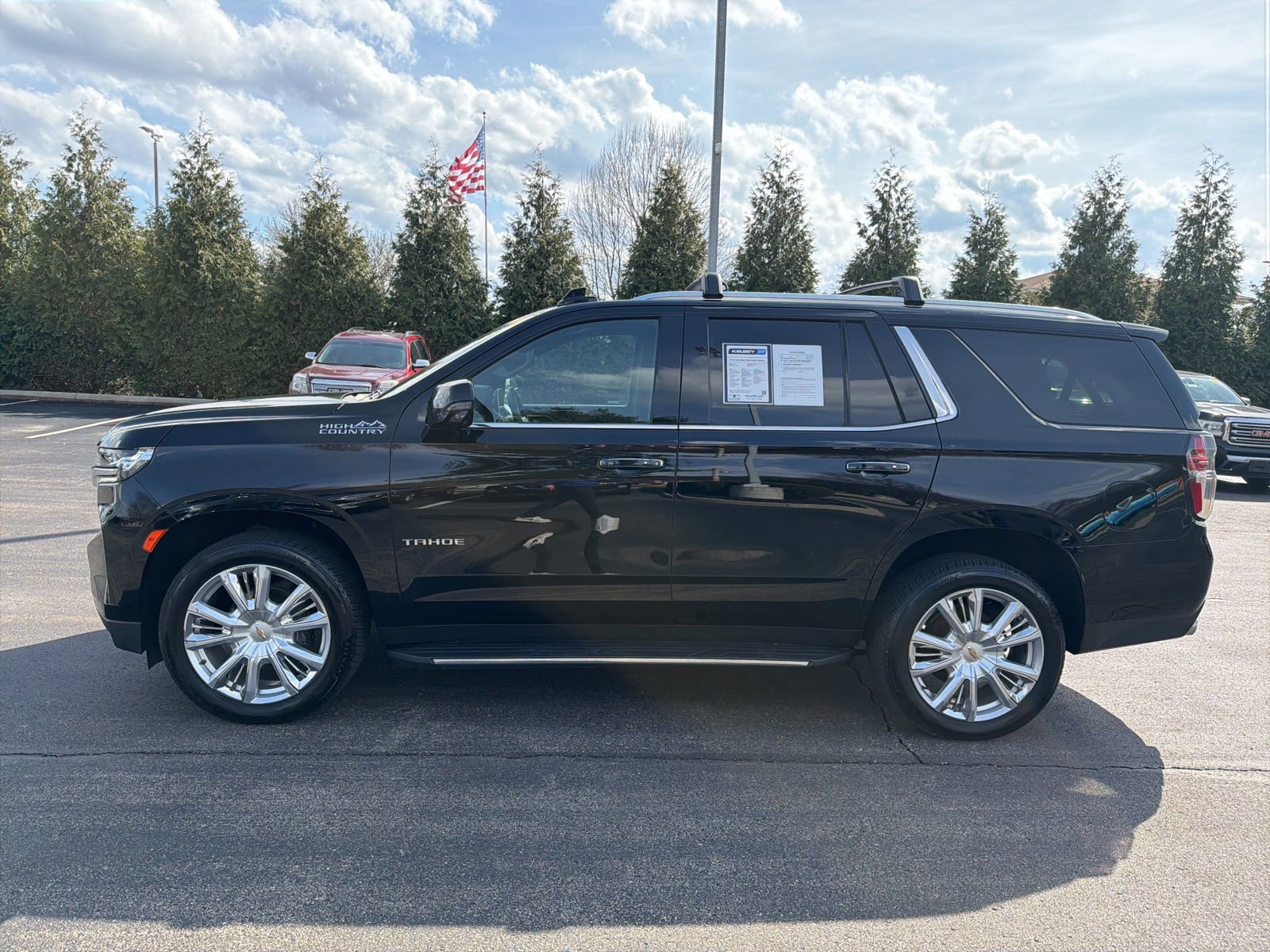 Used 2021 Chevrolet Tahoe High Country AWD/4WD image 2