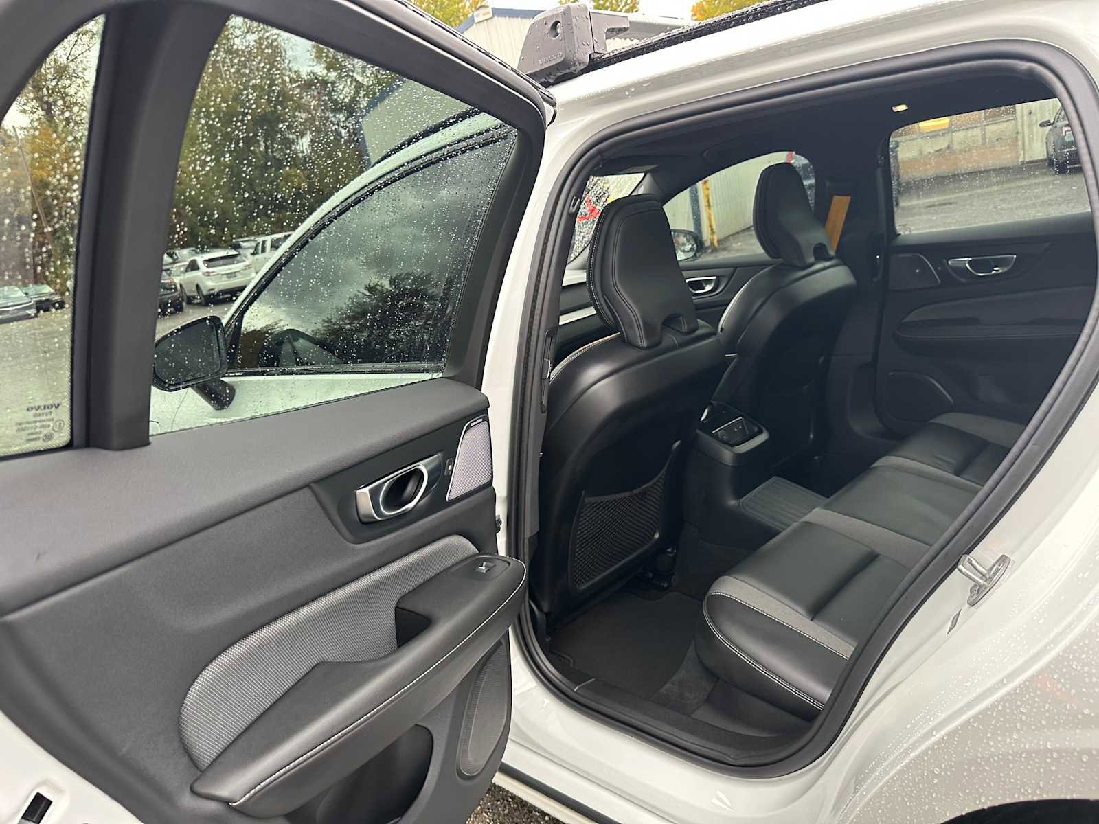 Certified 2024 Volvo V60 T8 Polestar image 24