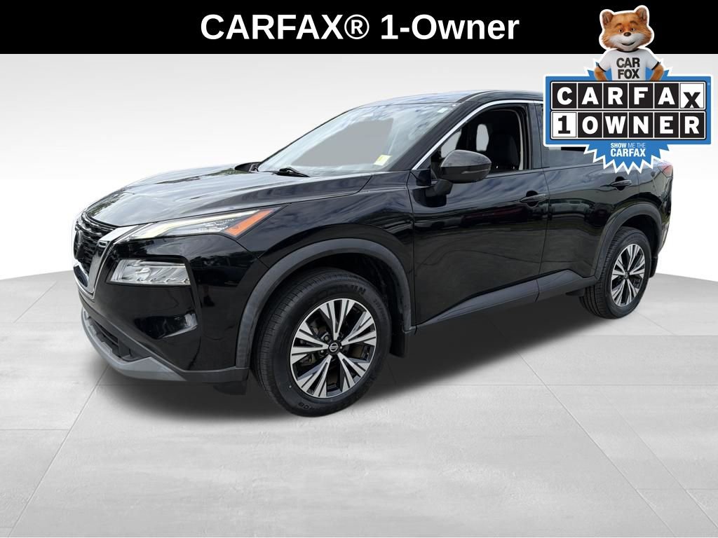 Used 2021 Nissan Rogue SV image 2