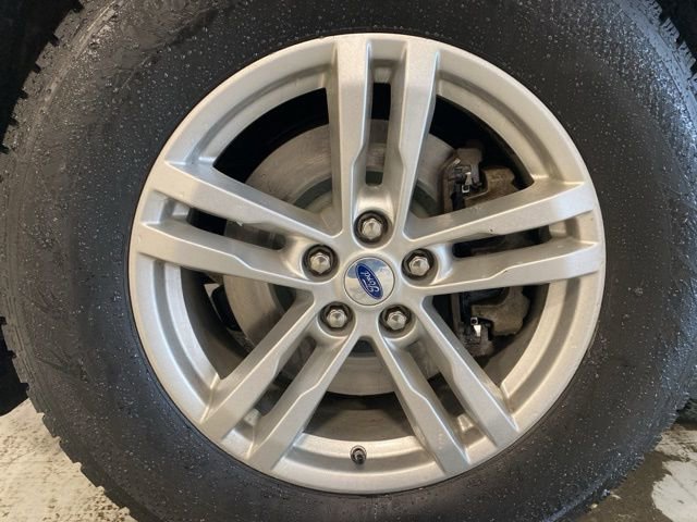 Used 2023 Ford Explorer XLT w/ Equipment Group 202A image 5