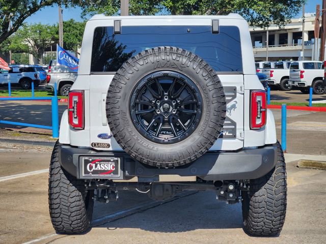 Used 2025 Ford Bronco Outer Banks AWD/4WD image 6