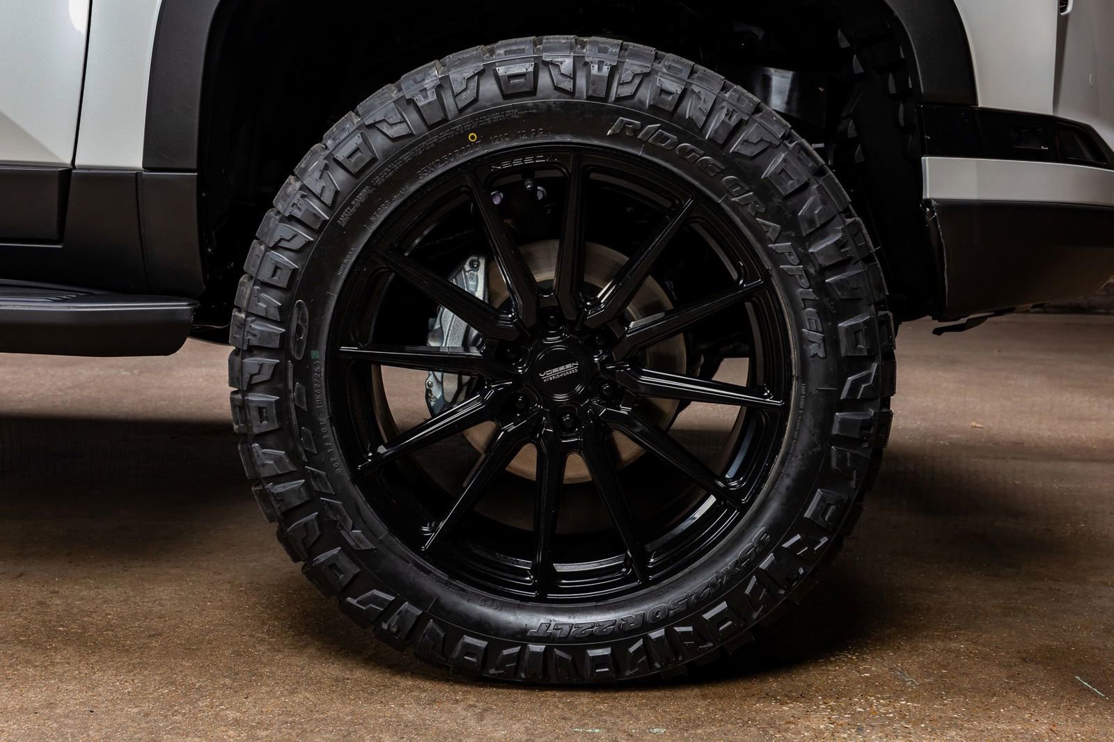 Used 2025 Lexus GX 550 image 12