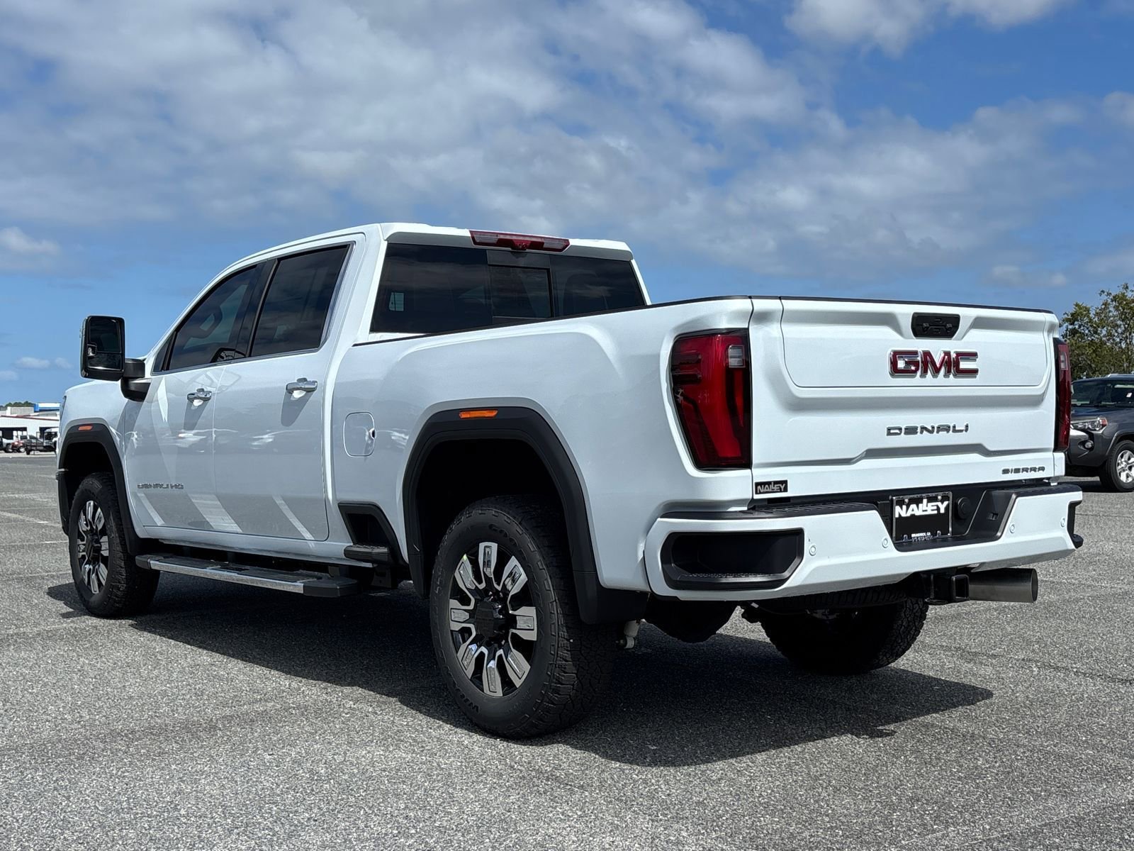 New 2026 GMC Sierra 2500 Denali w/ Denali Reserve Package image 39