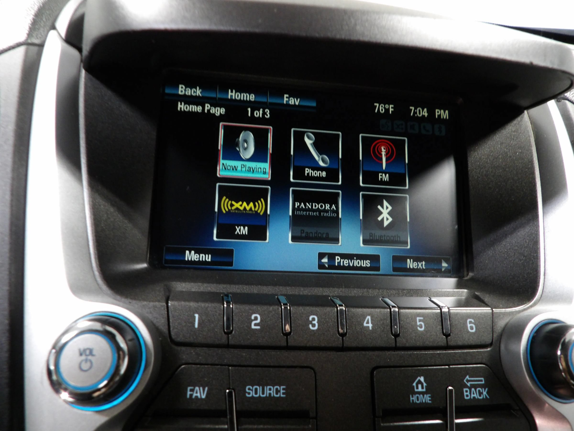 Used 2017 Chevrolet Equinox LT w/ Convenience Package FWD image 16