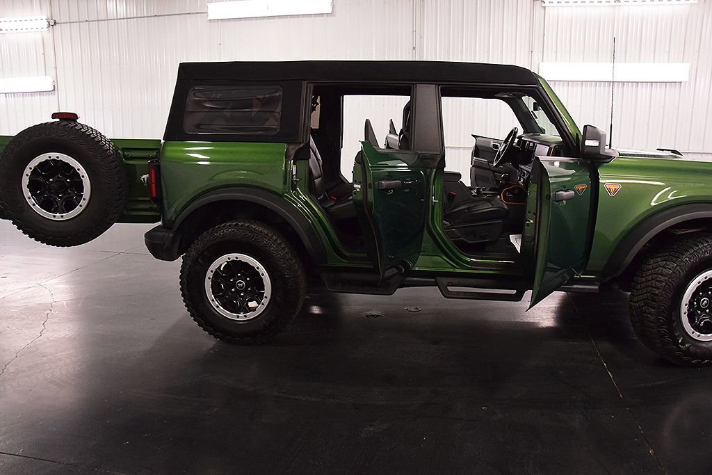 Used 2023 Ford Bronco Badlands AWD/4WD image 36