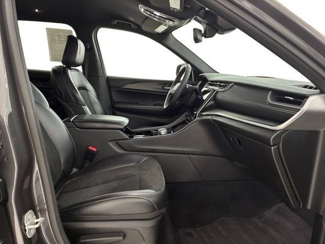 Used 2023 Jeep Grand Cherokee L Laredo AWD/4WD image 14
