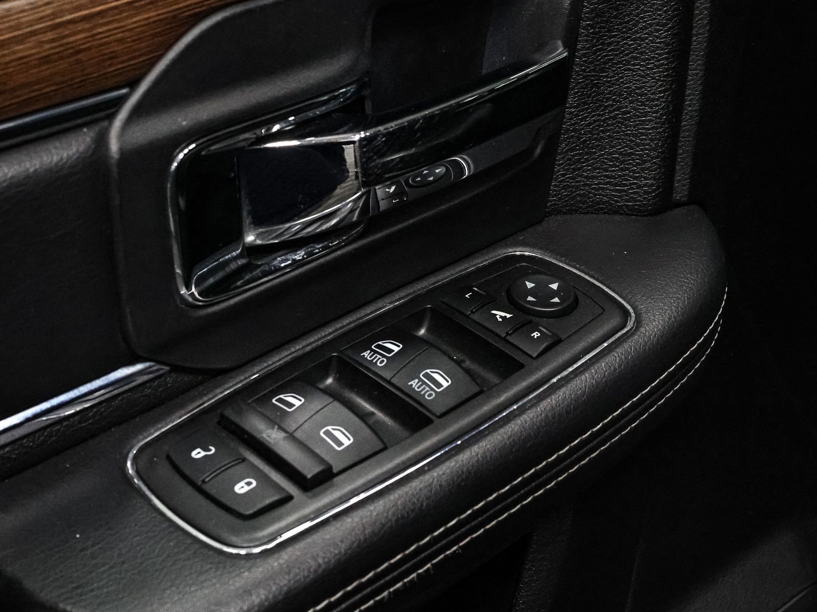 Used 2015 RAM 2500 Laramie image 20