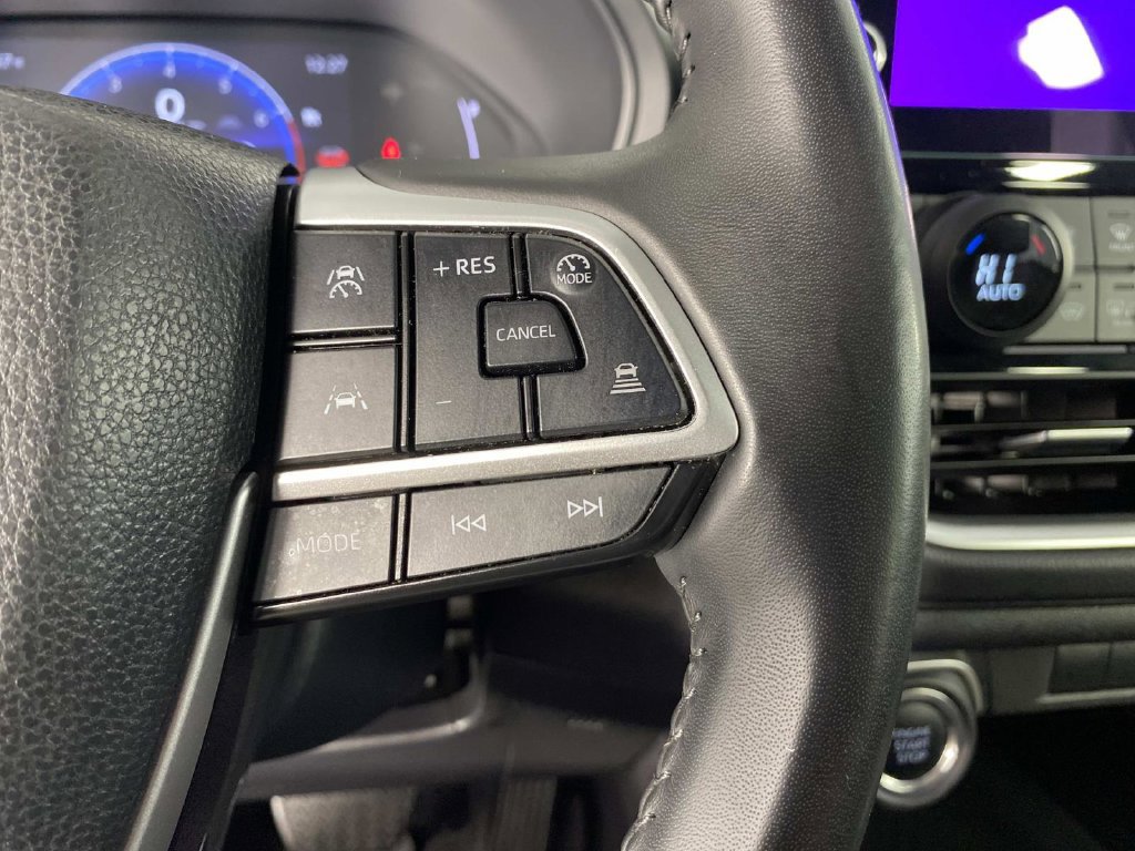 Used 2025 Toyota Grand Highlander FWD image 15
