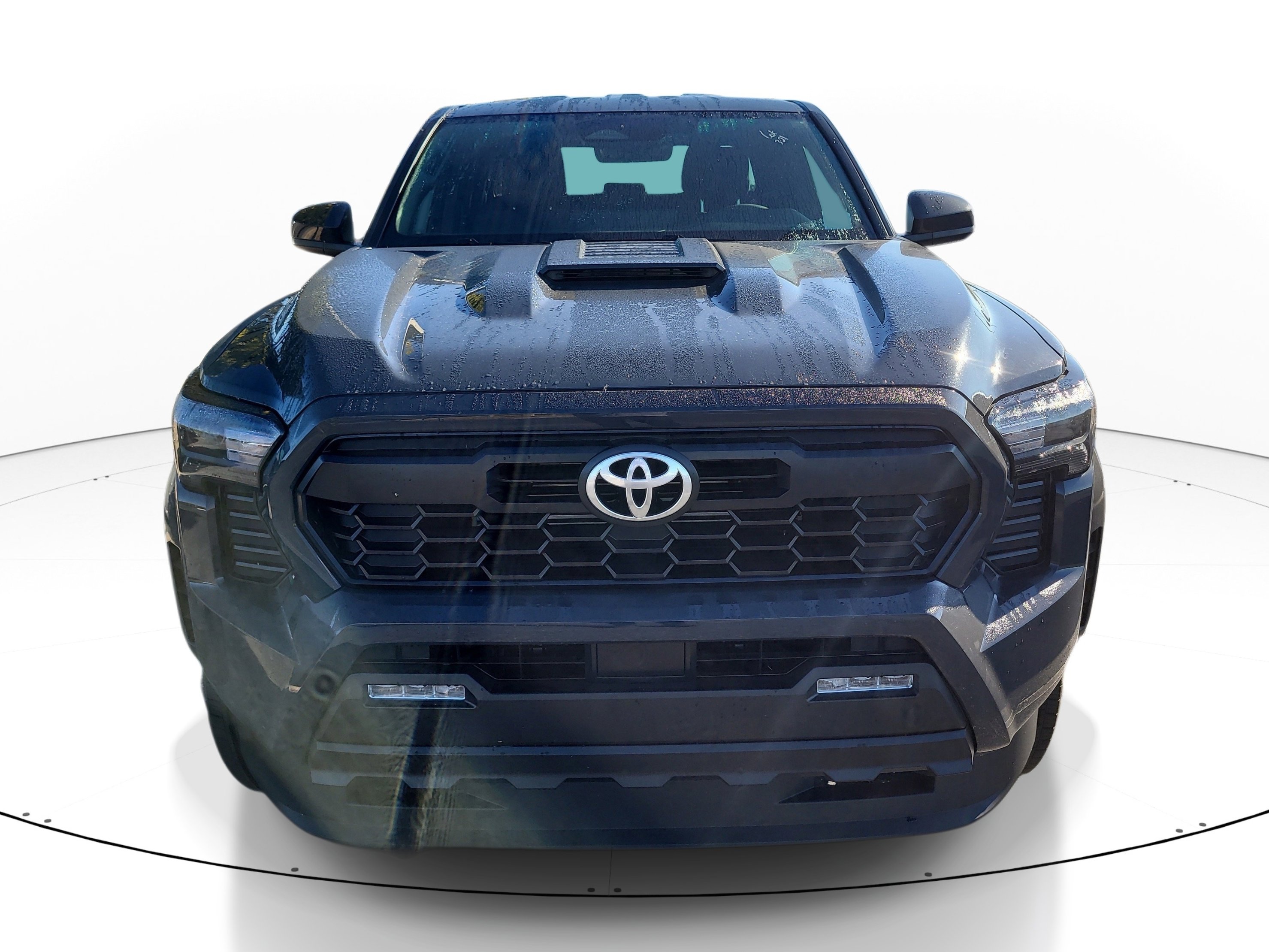 Used 2025 Toyota Tacoma TRD Sport image 2