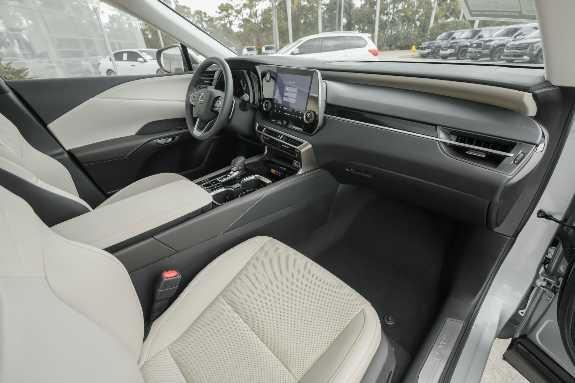 Used 2024 Lexus RX 350 FWD w/ Technology Package image 40