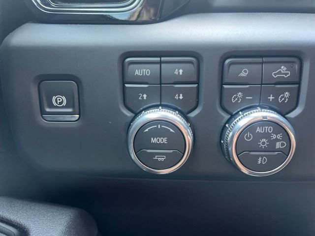 Used 2026 GMC Sierra 1500 AT4 w/ AT4 Premium Package AWD/4WD image 17