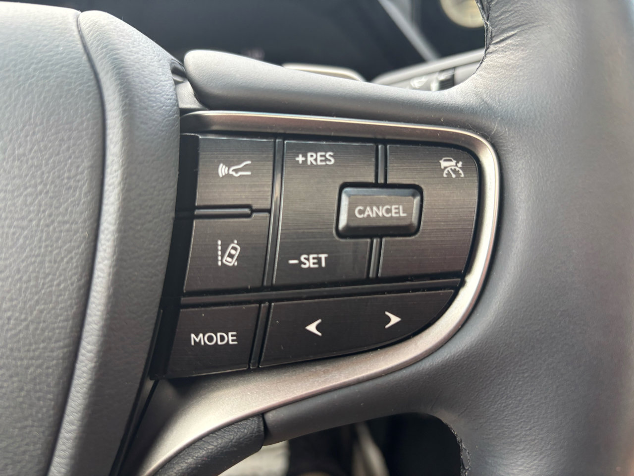 Used 2023 Lexus ES 350 w/ Accessory Package (Z1) image 19