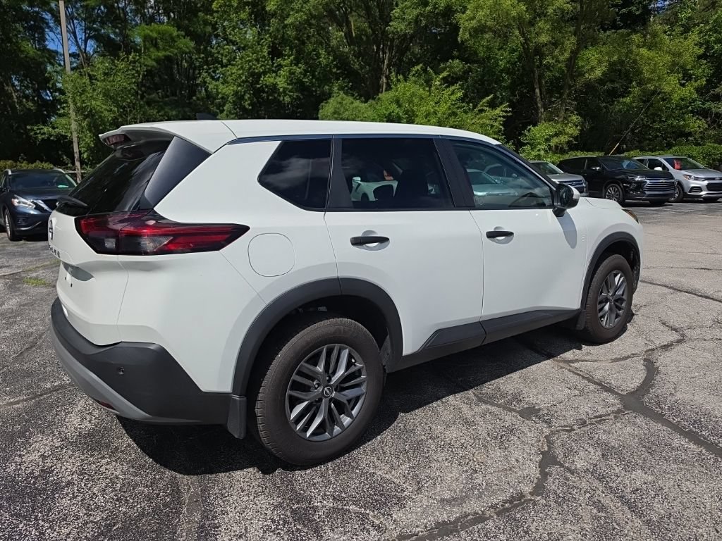 Used 2022 Nissan Rogue S FWD image 5
